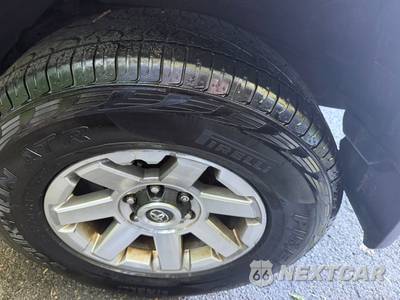 2014 Toyota FJ Cruiser w/Rear Doors - zdjęcie 32 z 45 - miniatura