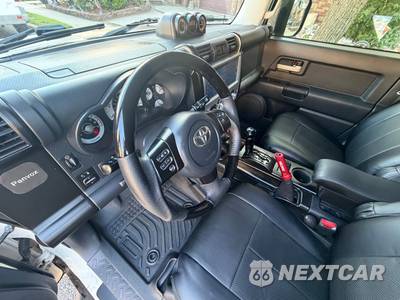2014 Toyota FJ Cruiser w/Rear Doors - zdjęcie 45 z 45 - miniatura