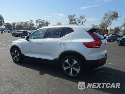 2023 Volvo XC40 B4 Plus Bright Theme - zdjęcie 6 z 33 - miniatura