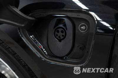 2022 Porsche Taycan - zdjęcie 49 z 54 - miniatura
