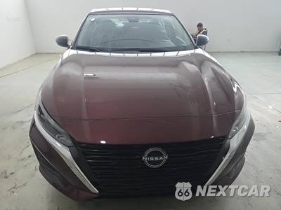 2025 Nissan Altima SV - zdjęcie 2 z 17 - miniatura