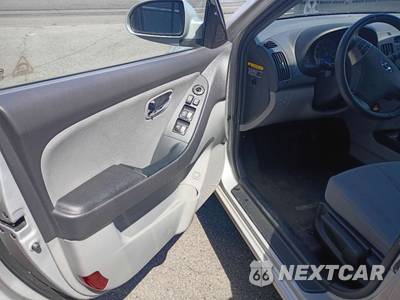 2010 Hyundai Elantra SE Sedan - zdjęcie 16 z 25 - miniatura