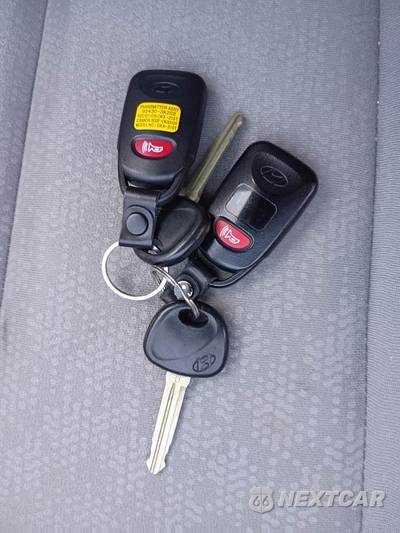 2010 Hyundai Elantra SE Sedan - zdjęcie 25 z 25 - miniatura