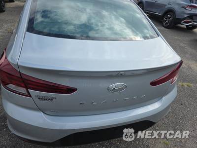 2020 Hyundai Elantra SE Sedan - zdjęcie 5 z 21 - miniatura