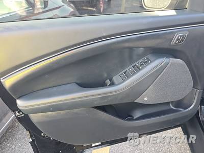 2023 Ford Mustang Mach-E Premium - zdjęcie 9 z 17 - miniatura
