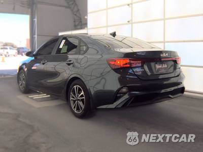 2023 Kia Forte LXS - zdjęcie 6 z 24 - miniatura