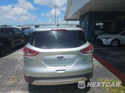 2014 Ford Escape SE - zdjęcie 5 z 31 - miniatura