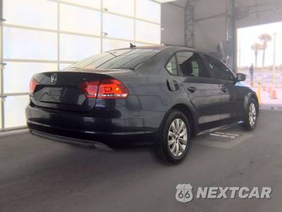 2014 Volkswagen Passat 1.8T S - zdjęcie 4 z 45 - miniatura
