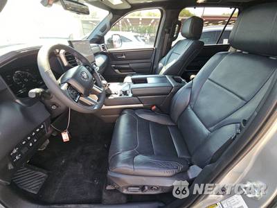 2026 Toyota Sequoia Platinum - zdjęcie 7 z 24 - miniatura