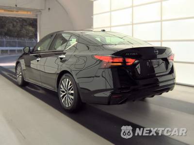 2025 Nissan Altima SV - zdjęcie 6 z 19 - miniatura