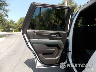 2025 GMC Yukon AT4 4SB - zdjęcie 23 z 30 - miniatura