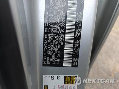2014 Toyota Prius v Three - zdjęcie 17 z 21 - miniatura