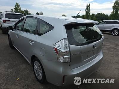 2014 Toyota Prius v Three - zdjęcie 6 z 21 - miniatura