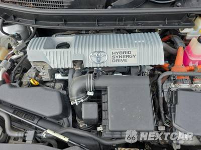 2014 Toyota Prius v Three - zdjęcie 18 z 21 - miniatura