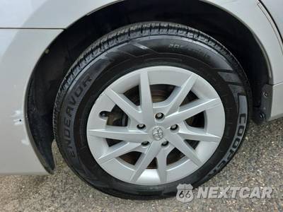 2014 Toyota Prius v Three - zdjęcie 10 z 21 - miniatura