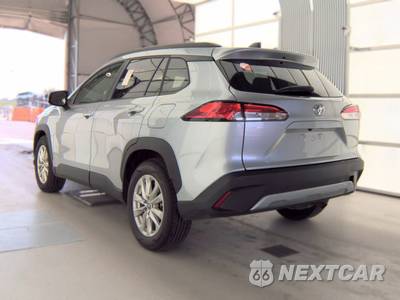 2025 Toyota Corolla Cross LE - zdjęcie 6 z 27 - miniatura