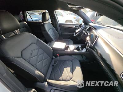 2025 Volkswagen Atlas Cross Sport 2.0T SE w/Technology - zdjęcie 8 z 20 - miniatura
