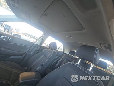 2025 Hyundai Venue SEL - zdjęcie 20 z 23 - miniatura