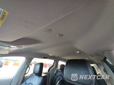 2023 Chrysler Pacifica Touring L 121.6" WB - zdjęcie 20 z 36 - miniatura