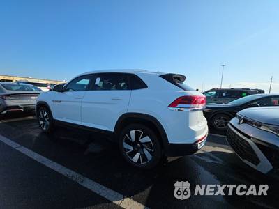 2025 Volkswagen Atlas Cross Sport 2.0T SE w/Technology - zdjęcie 6 z 30 - miniatura
