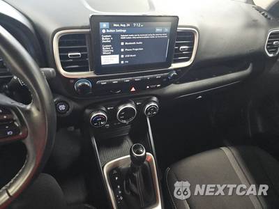 2025 Hyundai Venue SEL - zdjęcie 11 z 30 - miniatura