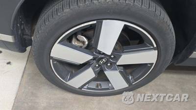 2025 Hyundai Santa Fe Limited - zdjęcie 22 z 33 - miniatura