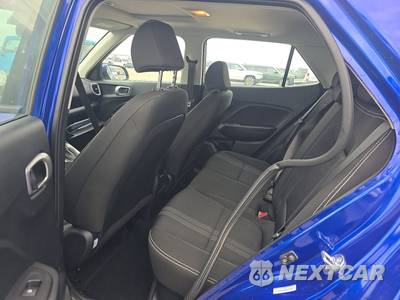 2025 Hyundai Venue SEL - zdjęcie 13 z 22 - miniatura
