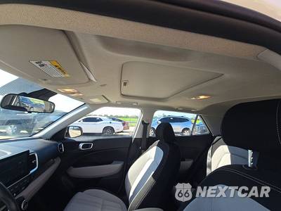 2025 Hyundai Venue SEL - zdjęcie 17 z 24 - miniatura