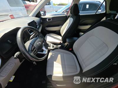 2025 Hyundai Venue SEL - zdjęcie 7 z 32 - miniatura