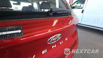 2025 Hyundai Venue SEL - zdjęcie 21 z 32 - miniatura