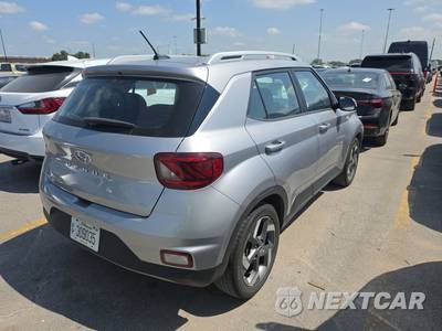 2025 Hyundai Venue SEL - zdjęcie 4 z 26 - miniatura