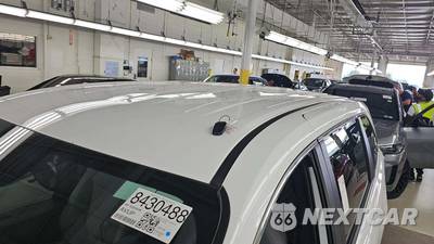 2025 Toyota Sienna LE 8-Passenger 120.5" WB - zdjęcie 21 z 39 - miniatura