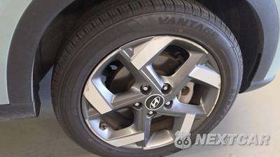2025 Hyundai Venue SEL - zdjęcie 25 z 27 - miniatura