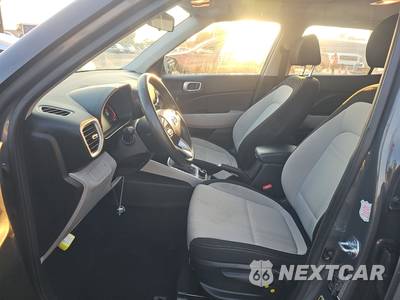 2025 Hyundai Venue SEL - zdjęcie 7 z 20 - miniatura