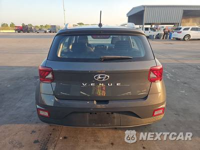 2025 Hyundai Venue SEL - zdjęcie 5 z 20 - miniatura