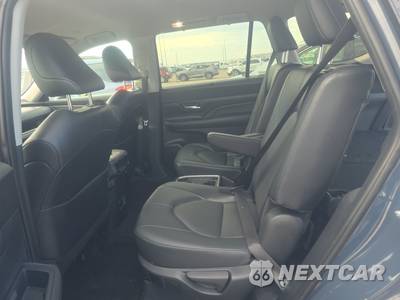 2025 Toyota Grand Highlander XLE - zdjęcie 13 z 30 - miniatura