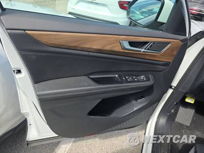 2025 Volkswagen Atlas 2.0T SE w/Technology - zdjęcie 9 z 33 - miniatura