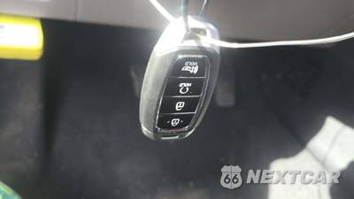 2025 Hyundai Venue SEL - zdjęcie 17 z 29 - miniatura