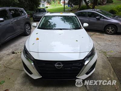 2023 Nissan Altima SV - zdjęcie 2 z 25 - miniatura