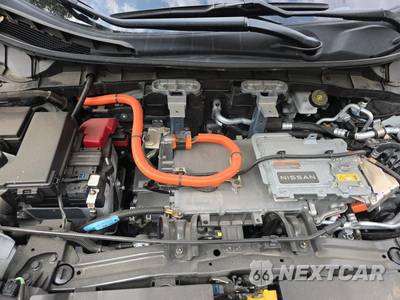 2024 Nissan Ariya ENGAGE e-4ORCE - zdjęcie 16 z 28 - miniatura