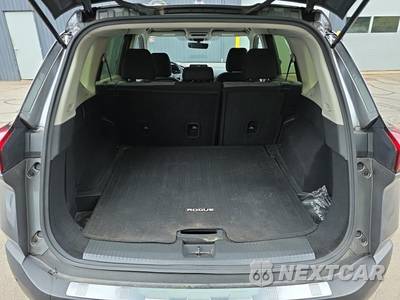 2023 Nissan Rogue SV - zdjęcie 17 z 27 - miniatura