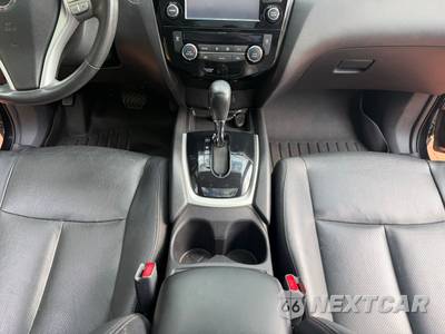 2015 Nissan Rogue SL - zdjęcie 32 z 98 - miniatura