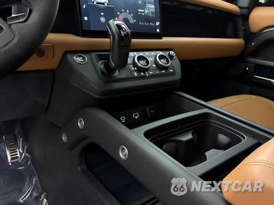 2023 Land Rover Defender 110 - zdjęcie 31 z 49 - miniatura