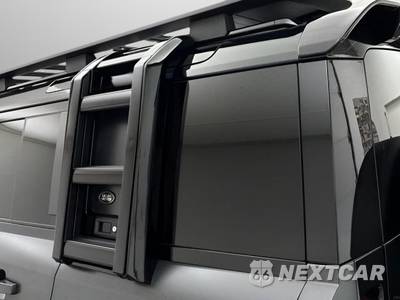 2023 Land Rover Defender 110 - zdjęcie 43 z 49 - miniatura