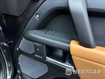 2023 Land Rover Defender 110 - zdjęcie 12 z 49 - miniatura