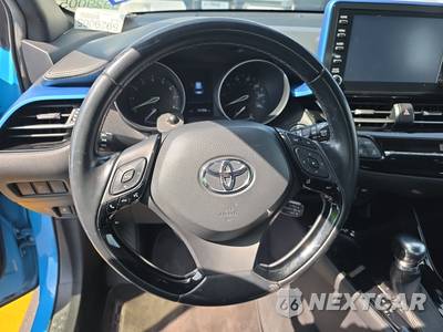 2019 Toyota C-HR XLE - zdjęcie 10 z 24 - miniatura