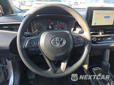 2025 Toyota Corolla Cross Hybrid S - zdjęcie 10 z 26 - miniatura