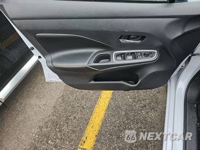 2024 Nissan Versa SR - zdjęcie 9 z 26 - miniatura