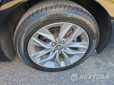 2019 Toyota Avalon Hybrid XLE - zdjęcie 11 z 23 - miniatura