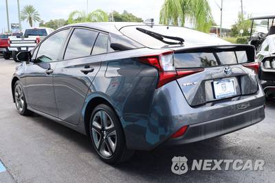 2019 Toyota Prius Limited - zdjęcie 3 z 17 - miniatura